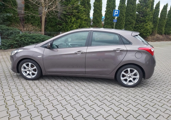 Hyundai I30 cena 31900 przebieg: 116000, rok produkcji 2012 z Radom małe 121